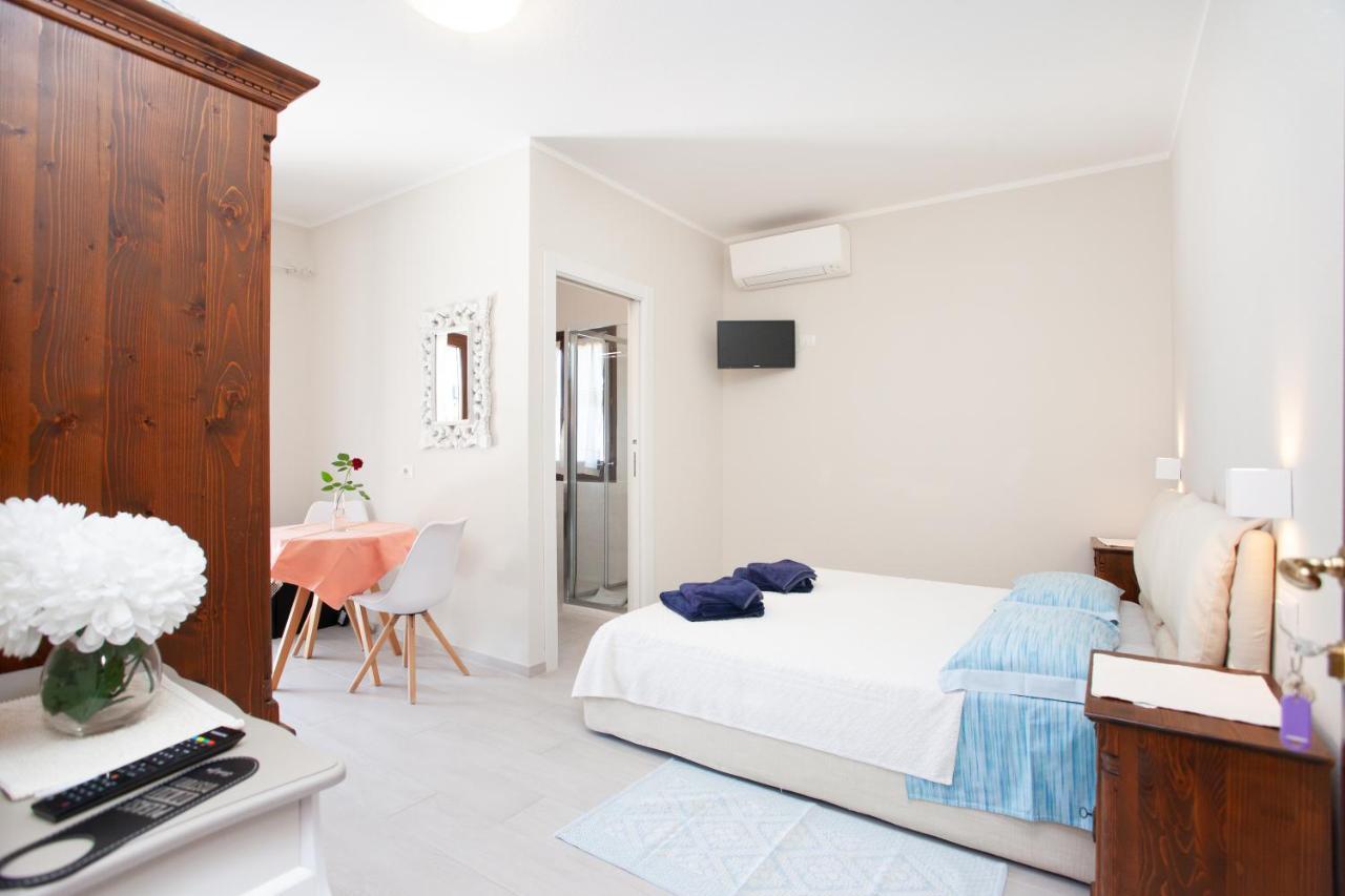 Lu Lioni Rooms San Teodoro  Buitenkant foto